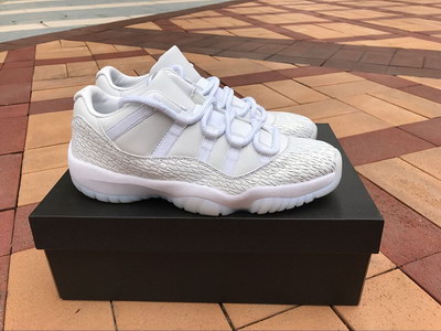 Air Jordan 11 Low Heiress