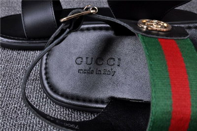 G*u*i slippers(aaa)-184